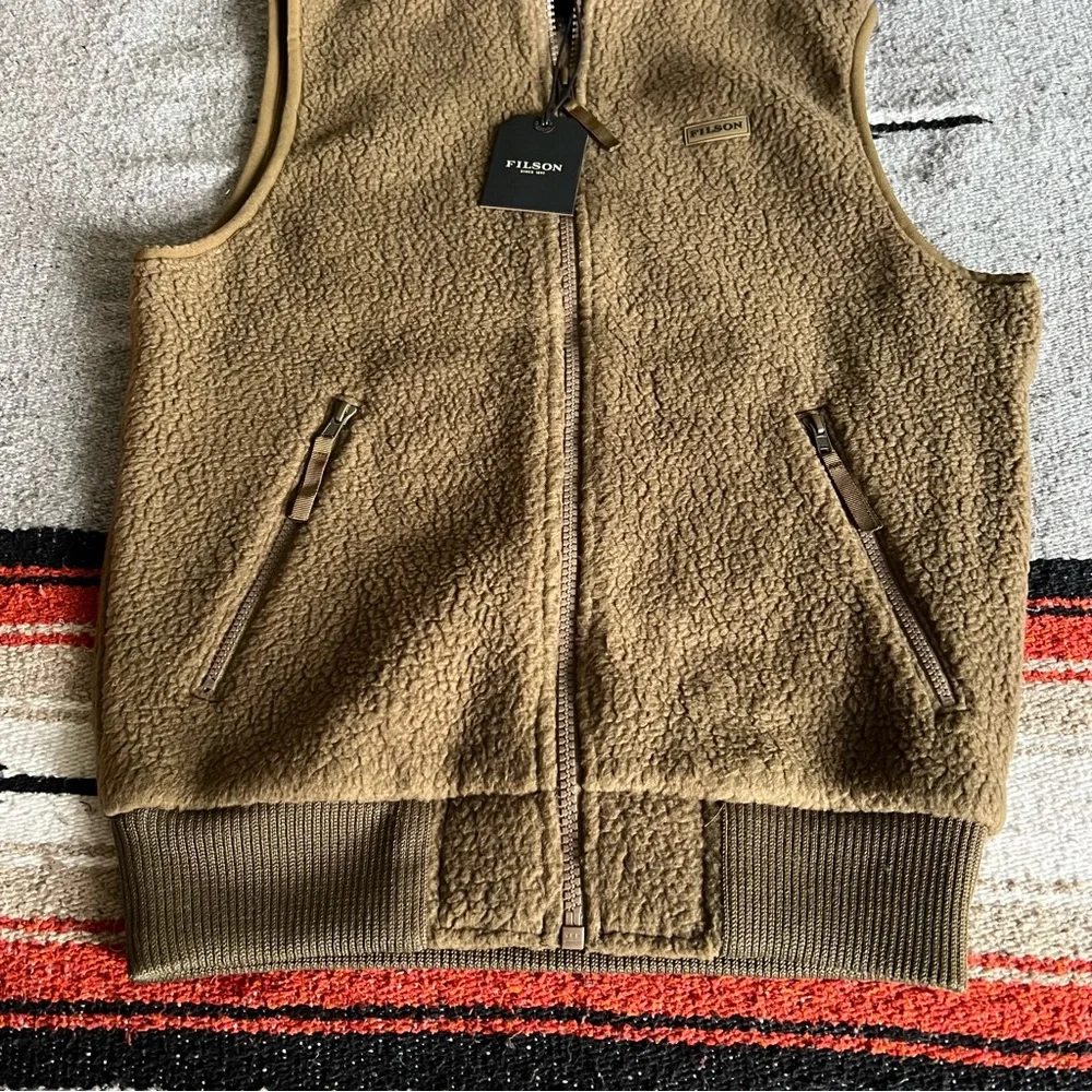Filson Sherpa Vest - Picture 5 of 12